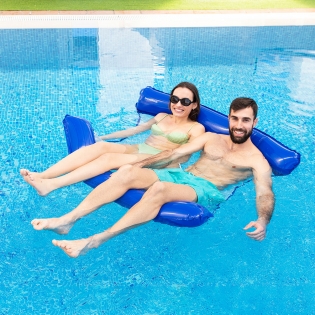 5 bouées de piscine originales pour une ambiance vacances - Blog BUT