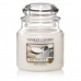 Dišeča svečka Yankee Candle Classic Medium Jar Candles Puder 411 g