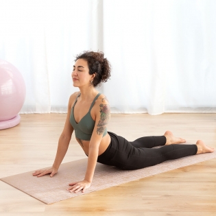 Boutique Yoga en Ligne : Vêtements, Accessoires, et Bien-être pour  l'Harmonie Intérieure