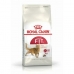 Mâncare pentru pisici Royal Canin Regular Fit 32 Adult Porumb Păsări 400 g