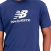 Ανδρική Μπλούζα με Κοντό Μανίκι New Balance Essentials Stacked Logo Μπλε