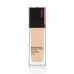 Base de Maquillaje Fluida Shiseido Synchro Skin Radiant Lifting Nº 220 Linen 30 ml