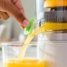 Автоматична акумулаторна сокоизтисквачка InnovaGoods ORANGE JUICER Зелен Многоцветен 250 ml (След ремонт B)